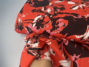 Fastvævet viscose - rød med fint blomster motiv